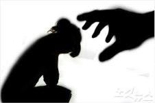 성폭력 보도에서 피해여성은 왜 꽃뱀이 되나