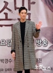 시크한 표정의 권율