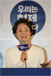 '국민 어머니' 김영애, 췌장암 투병 끝 별세