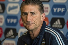 벼랑 끝 아르헨티나 축구, 바우사 감독 경질