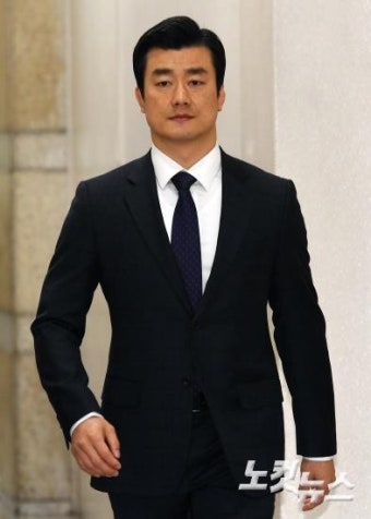 첫 재판 참석하는 이영선 전 행정관