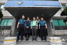 동대구지구대에서 기념촬영하는 안철수