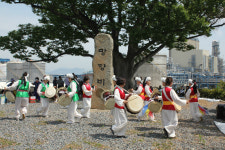 푸디스트(주)바스프여수점 | 여수산단 화치동 이주민, 한국바스프 무사 안전 기원