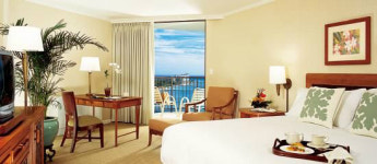 신혼부부의 마음 사로잡은 하와이 호텔?