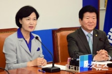 발언하는 더불어민주당 추미애 대표
