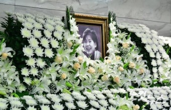 배우 윤소정,패혈증으로 별세