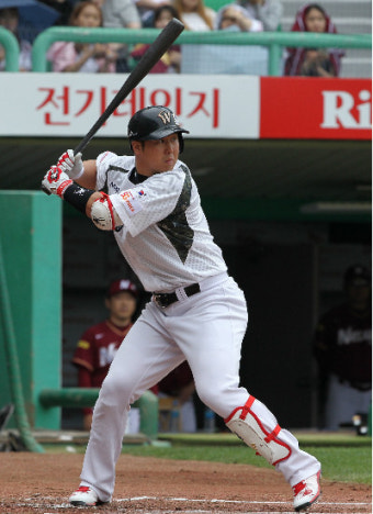 '55홈런 페이스' SK 최정, 이승엽 아성에 도전장