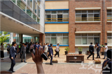 다음엔 1일 교사로 와주세요, 김정숙 여사의 초등학교 방문