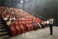 상영관을 통째로 빌려서라도 꼭 봐야할 영화