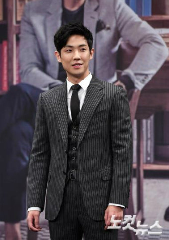 배우 이준 
