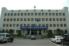 생활비 안 낸다고 발톱 뽑고 집단 폭행…잔인한 20대들