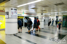 긴 연휴 끝, 일상으로 부산지역 곳곳 분주한 발걸음