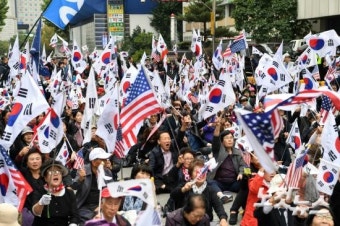한동훈 대표, 윤석열 대통령 제명·출당 위한 당 윤리위 소집 긴급 지시
