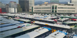 부산~경남 시외버스 파업에 부산서부터미널 승객 당혹