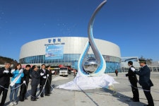 강릉역에 설치된 강릉시 상징 조형물 제막