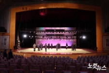 금강산 문화회관 내부 점검