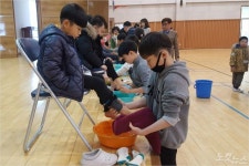 이제 초등학생이에요 순천삼산초, 세족식 등 입학식