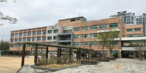 학부모 동성애 조장하는 수업 있었다 주장…학교 측 사실 무근