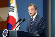 文 대통령 경제정책 긴 호흡 필요…단기 성과 매달리면 안돼