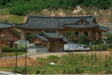 전남도지사, 공관 한옥에서 아파트로 옮겨 논란