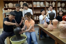 청자에 취해보자