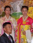 남측 상봉단 기다리는 북측 봉사원