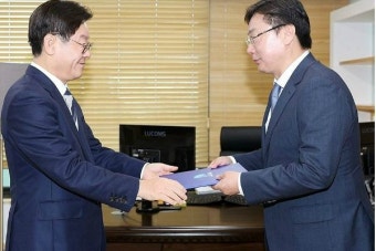 이재명 '南北사업' 급물살 타나·· 이화영 부지사 방북·교류 논의