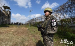 DMZ 지뢰제거작업 현장 경계근무