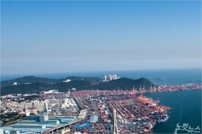 부산 북항 국적운영사 육성·지원대책 시급하다. 