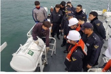 여수해경 구명벌 해상 투하 훈련  