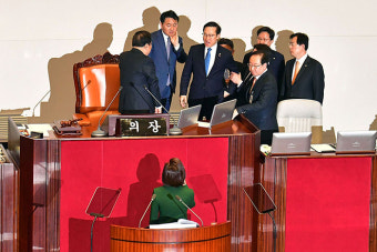 [노컷V] 국회 쑥대밭 만든 나경원 연설 “문대통령은 김정은 수석대변인”