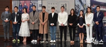 백 년 만의 귀향 