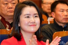 [뒤끝작렬] 신보라 의원의 진정성을 묻다