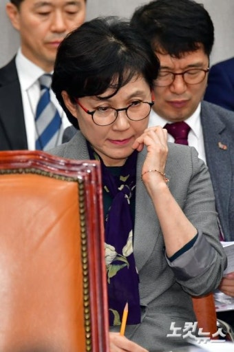 굳은 표정의 조현옥 인사수석