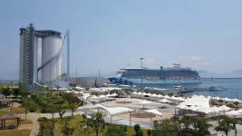 축구장 3개 길이 초대형 크루즈 여수 첫 입항