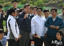 파주시 아프리카 돼지열병 거점소독시설 찾은 이낙연 총리