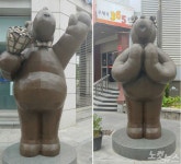 흉물이냐 랜드마크냐, 전주 웨딩의거리 1억짜리 곰