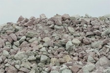 세척되지 않은 사석 확인…강릉안인화력발전소 특위 현장 점검