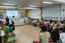 도심 학교에서 양동이 논농사 짓는 춘천호반초등학교 아이들