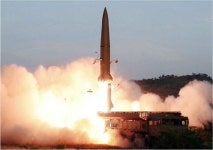 합참 북 단거리발사체 2발, 고도 37㎞로 450㎞ 비행