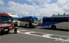 남해고속도로 제1지선 5중 추돌…30여 명 경상