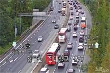 고속도로 최대 교통량은 추석 당일…89만대 충청권 지나