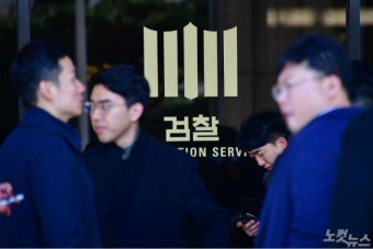 2년 전 '진술거부권' 옹호한 조국…정당성 놓고 '갑론을박'