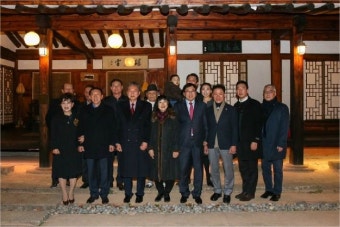 日 하토야마 유키오 전 총리..경주서 '우애' 강조