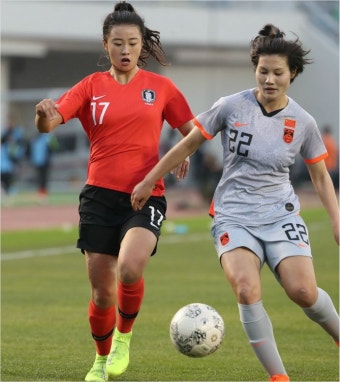 '중국과 0-0 무승부' 한국 여자 축구 첫 외인 감독의 데뷔전