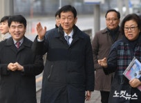 어린이보호구역 단속카메라 점검하는 진영 행안부 장관