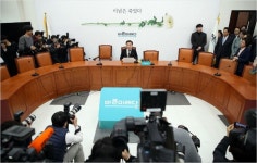 손학규, 安 퇴진제안 거부…해고통보, 상상도 못했다