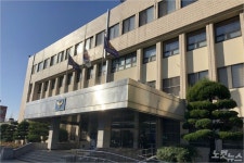 '교도소에 왜 안 보내줘' 경찰서에서 분신 소동 60대 입건