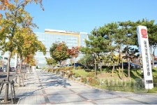 편의점 알바 확진에 칠곡 경북대병원 비상…의료진 접촉 가능성