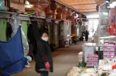 한산한 명일시장